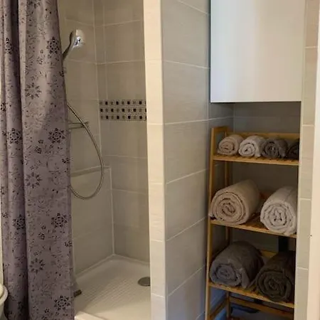 Cosy Proche Centre Apartment *